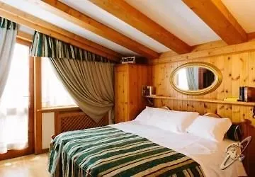 Cornelio Otel